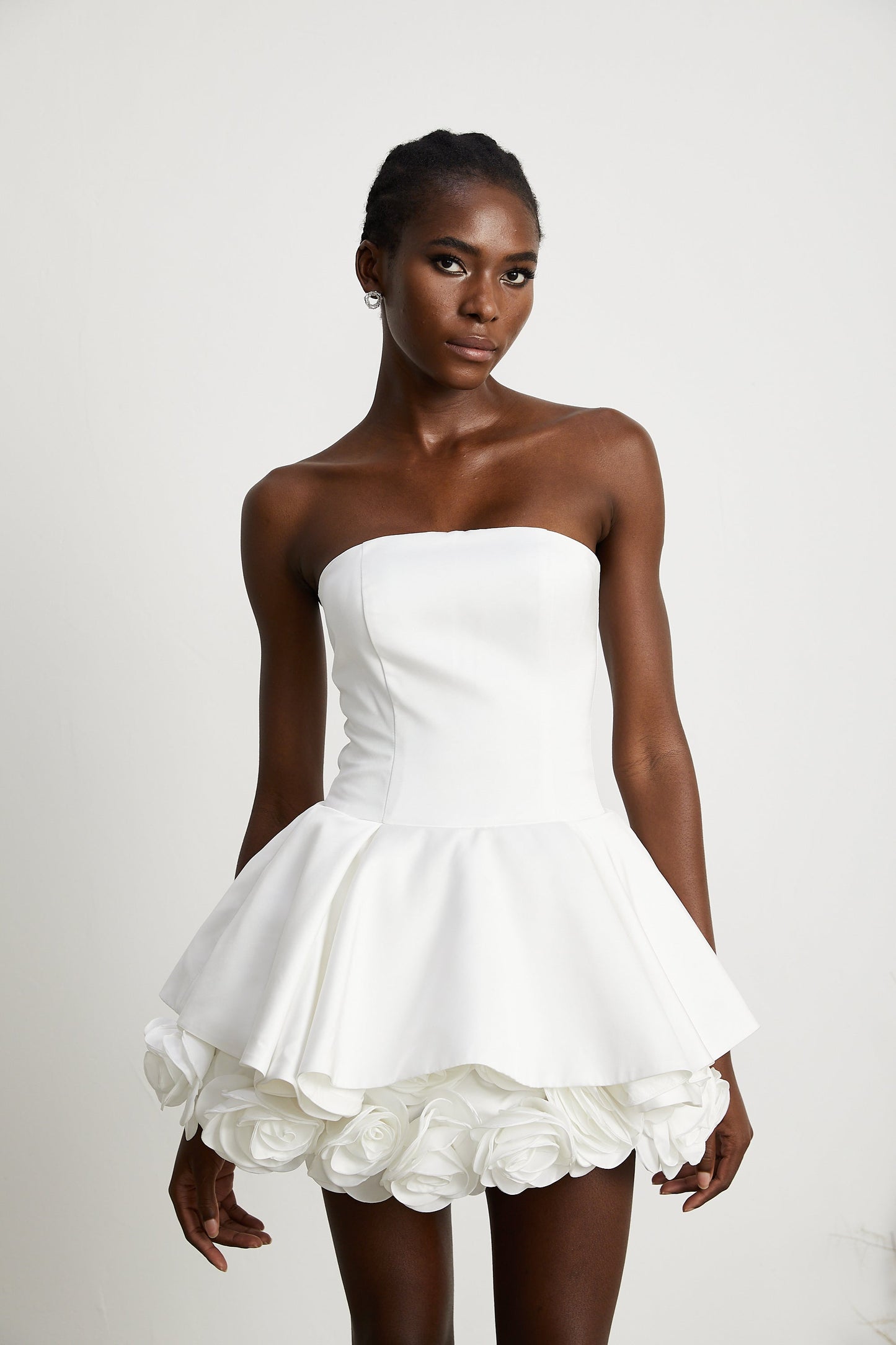 Mini Strapless Φόρεμα με Floral Λεπτομέρειες