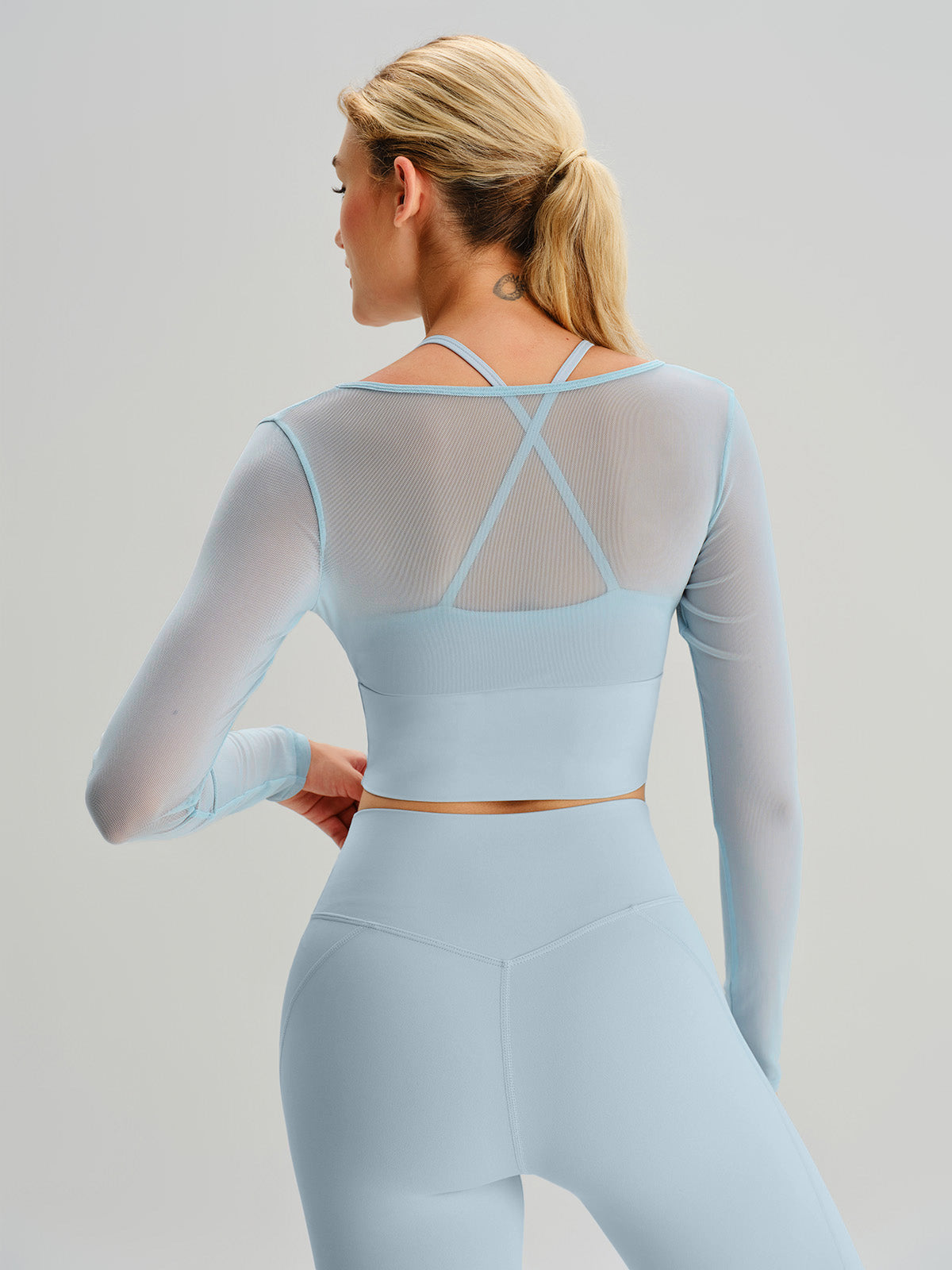 Silhouette Μακρυμάνικο Cutout Top (Ελαφριά Υποστήριξη)